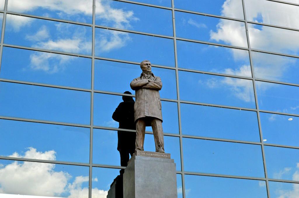 Sir Alex Ferguson - bista ispred stadiona