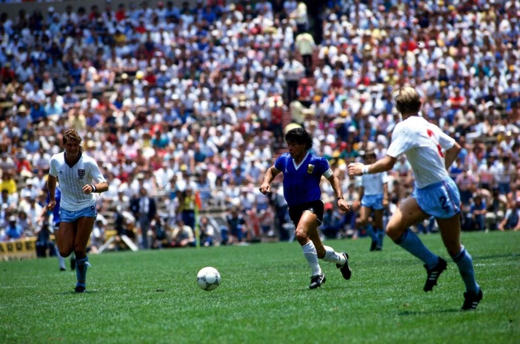 Diego Maradona u punom trku nakon gola "Božja Ruka"