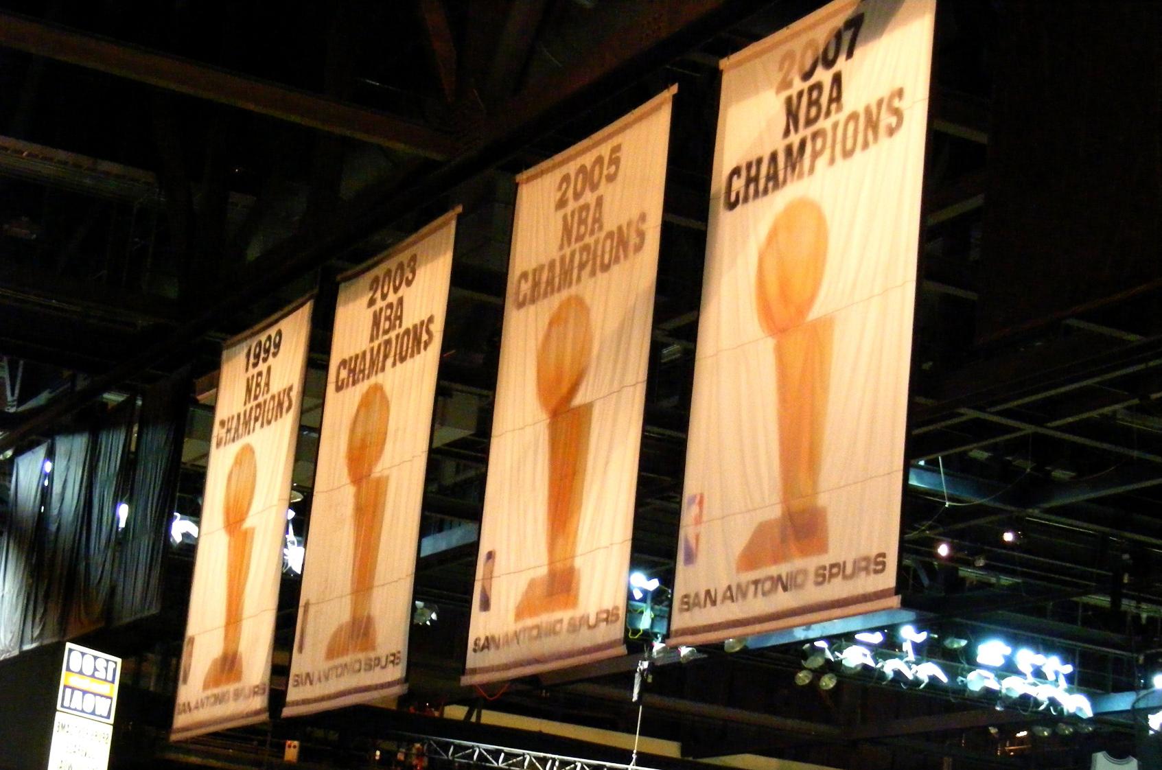 San Antonio Spurs baneri